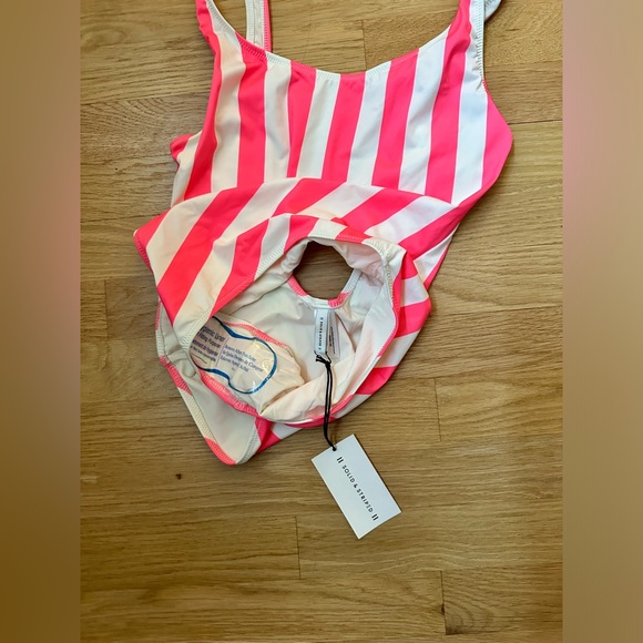 Solid & Striped Anne Marie one piece bathing suit Medium pink and white stripe - Picture 2 of 5